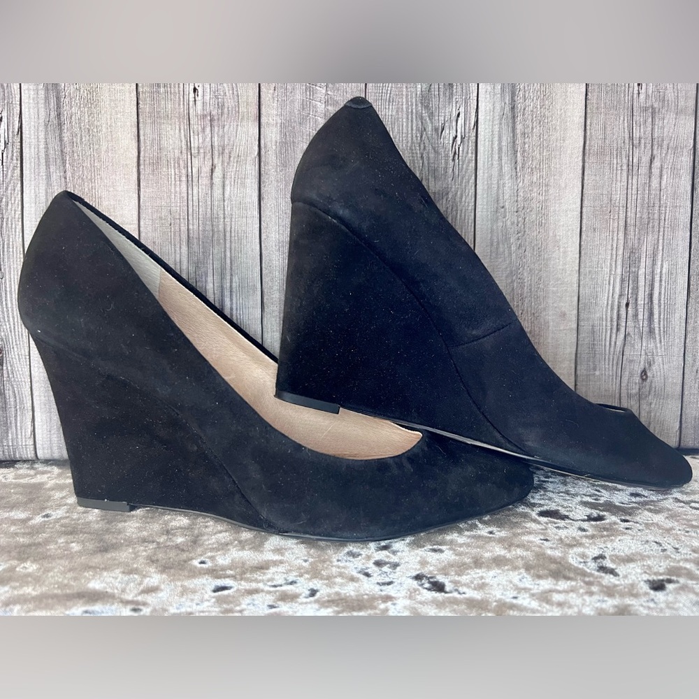 LOUISE ET CIE MARLAH WEDGE PUMP